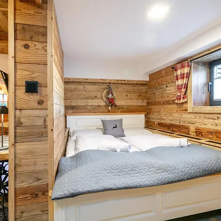 Almversteck Hollersbach ホラースバッハ・イム・ピンツガウ